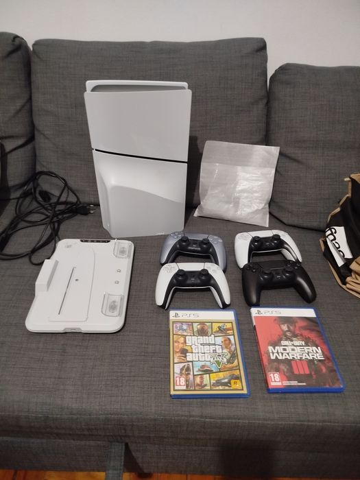 PS5 +  4 RC + base de carregamento e refrigeração + GTA V + Call of Duty Modern Warfare