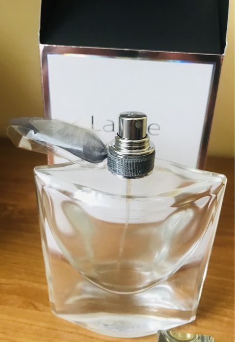 Flakon po perfumach LA VIE EST BELLE
