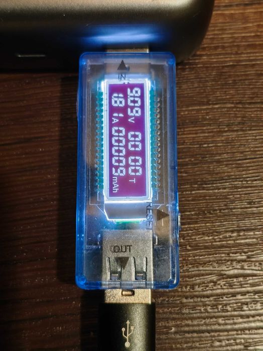 USB тестер меряет А, V, mAh