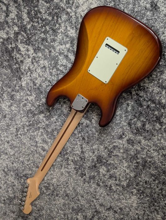 fender deluxe stratocaster - Купить электрогитары - Цена на OLX.ua