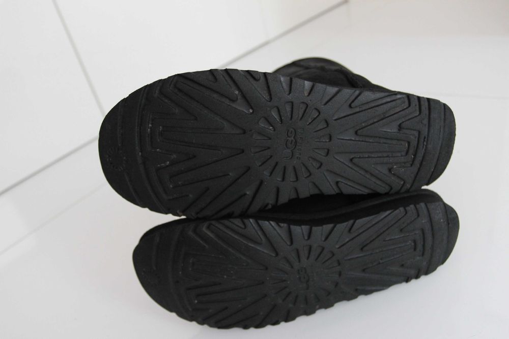UGG Classic Short ll, 39