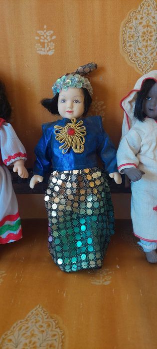 Colecção de Bonecas Porcelana 24 países