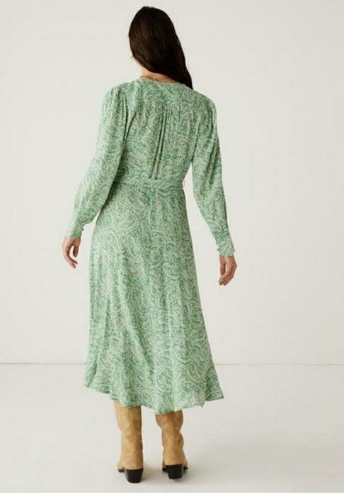 Неймовірно красива сукня