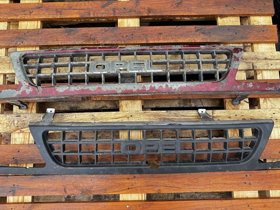 Решітка радіатора опель фронтера а opel frontera a