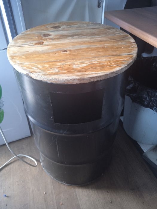 Стол бочка для улицы,кофейни,дачи.