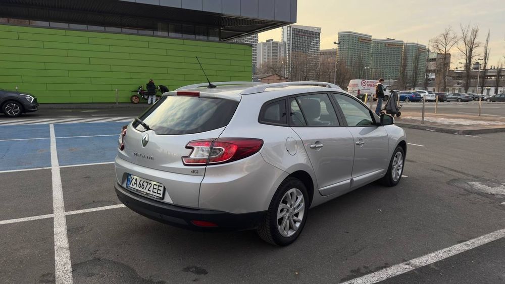Продам сімейний renault megane 3, 2014 року
