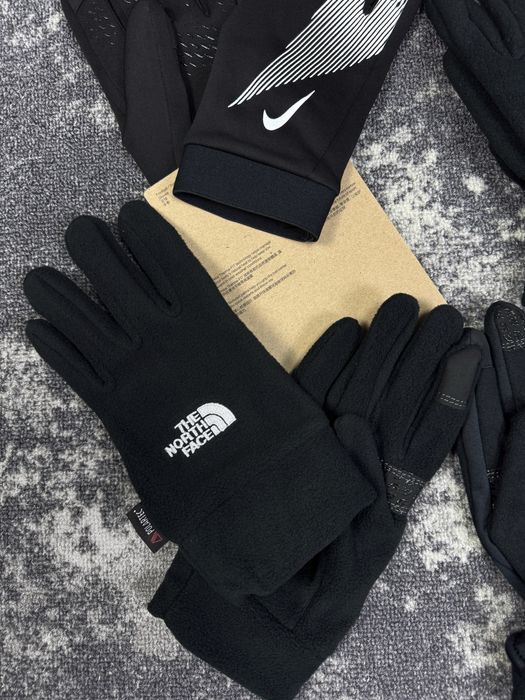 Зимові рукавички The North face