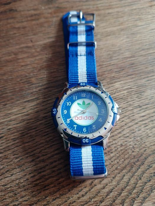 Sprzedam sportowy zegarek Adidas lata 90te nienoszony