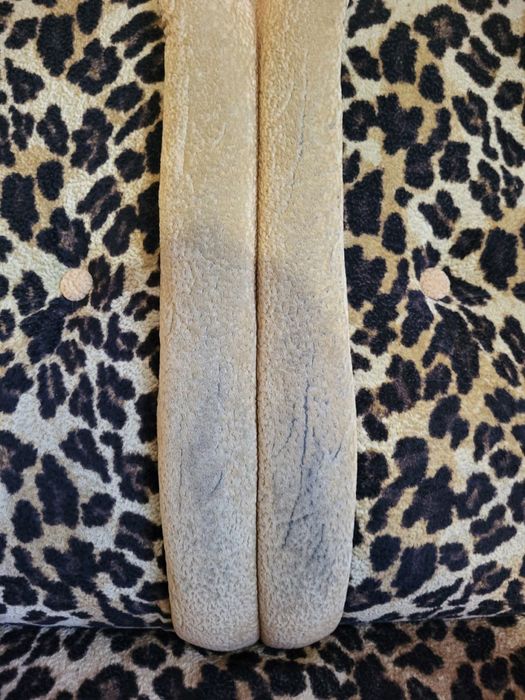 Розкладний диван з двома кріслами з леопардовим принтом