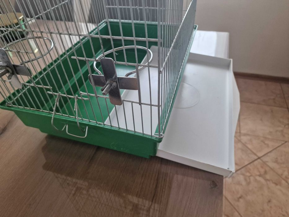 Używana klatka dla ptaka