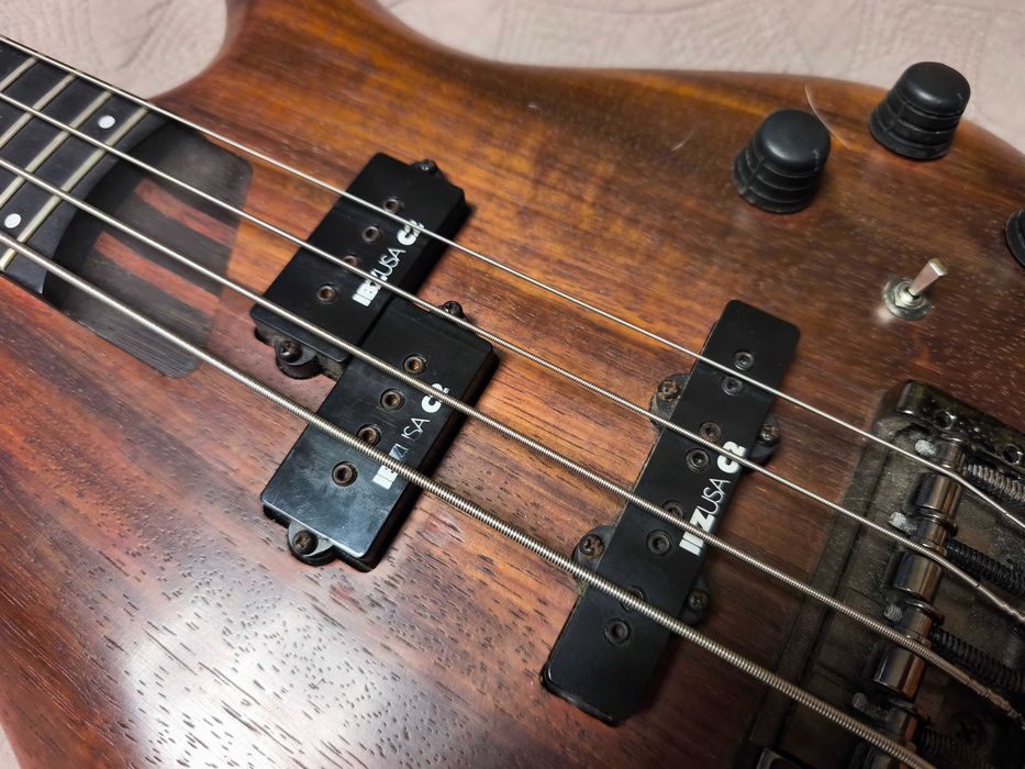 Bass Guitar Ibanez SR1500