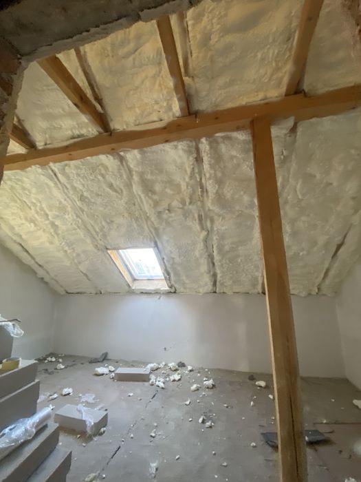 Утеплення піною. пінополіуретаном. ППУ. Поліуретаном. Ангарів