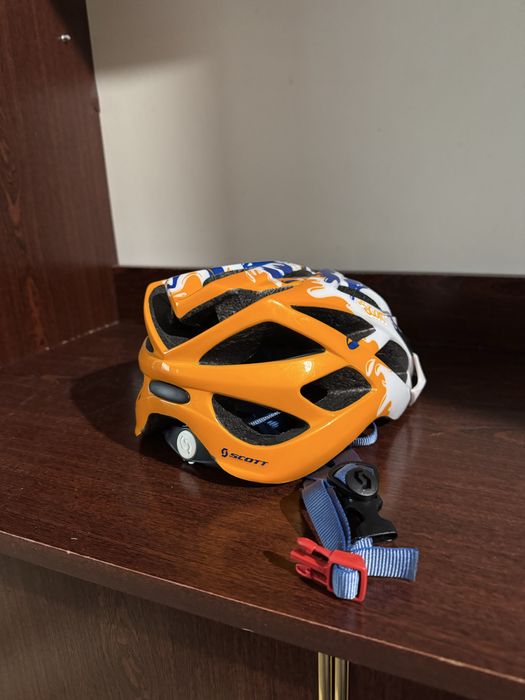 Шолом підлітковий-дорослий