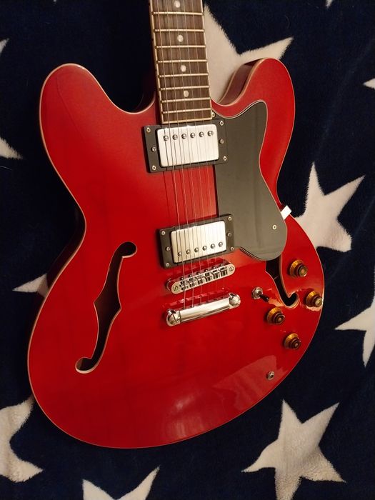 HB em formato Gibson ES 335