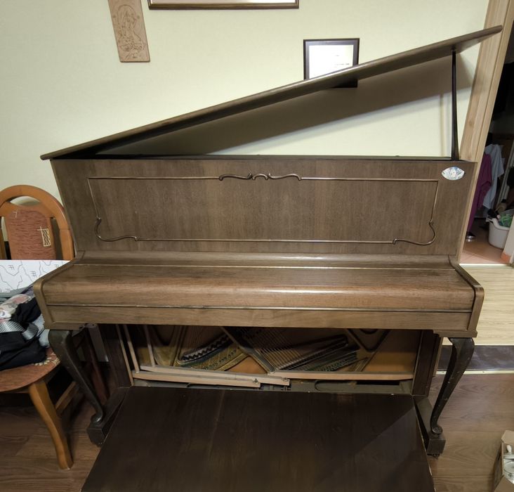 Pianino Legnica 1992 rok