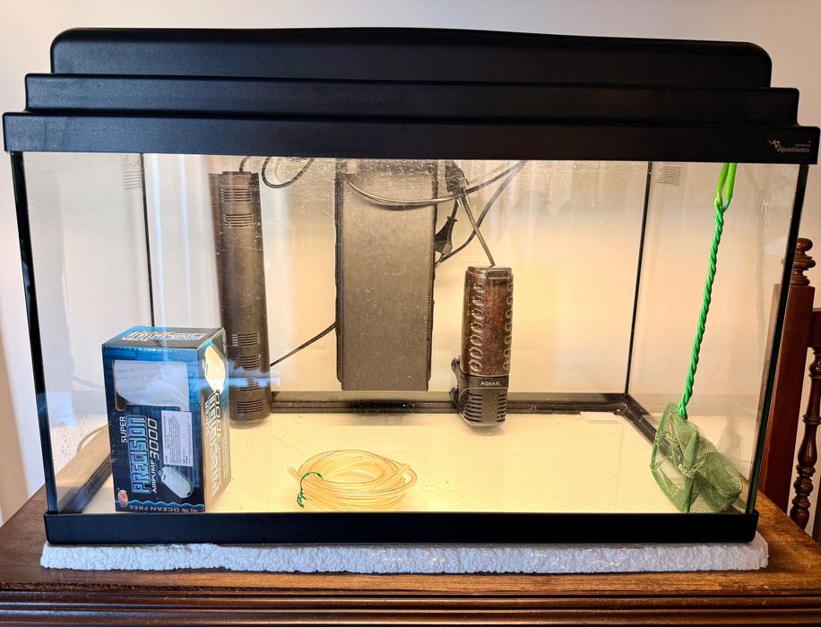 Vendo Aquário 60L como novo