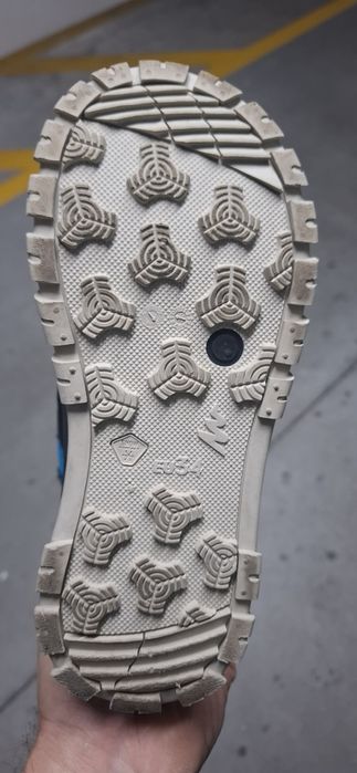 Botas caminhada neve quentes rapaz