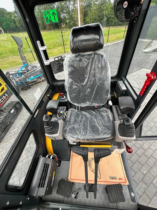 Mini koparka NEX YUCHAI YC18-9 Nowa minikoparka nex