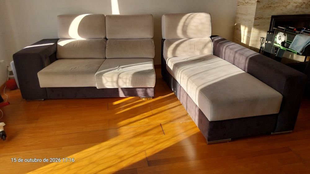 Sofá com chaise longue e arrumação