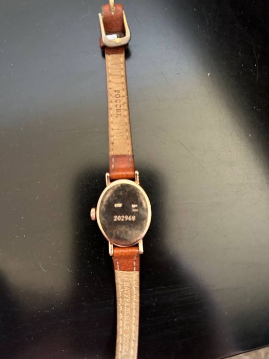 Продам часы золото