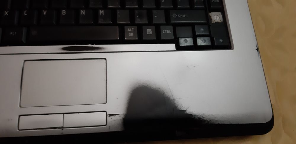 Portátil Toshiba Satellite L300