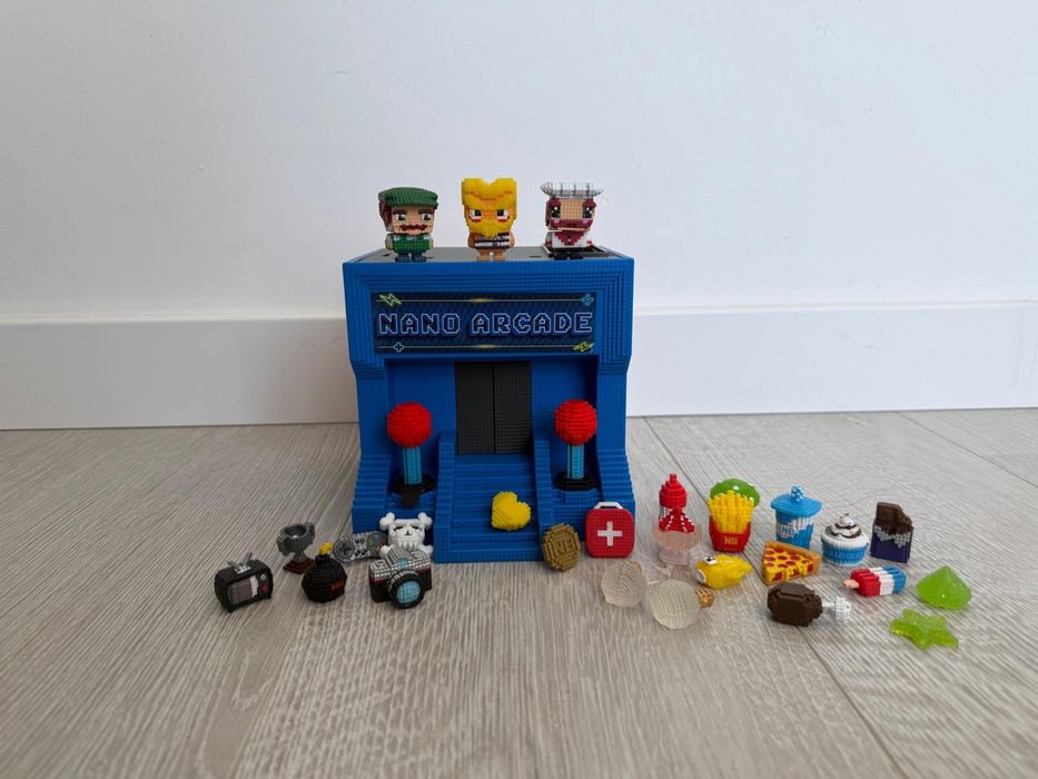 Wyprzedaż zabawek ! Figurki pixelowe