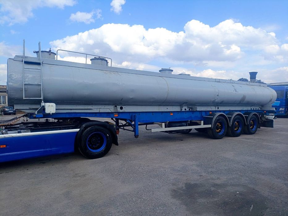 продам цистерну 28 кубів