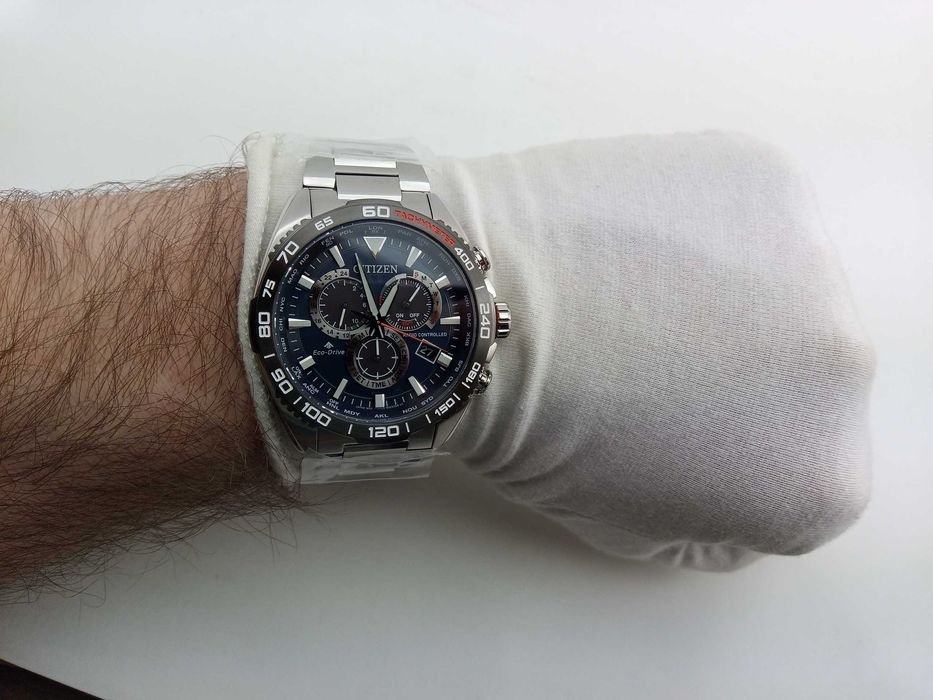 Японские часы Citizen CB5034-58L радиосигнал, вечник, сапфир, тахиметр