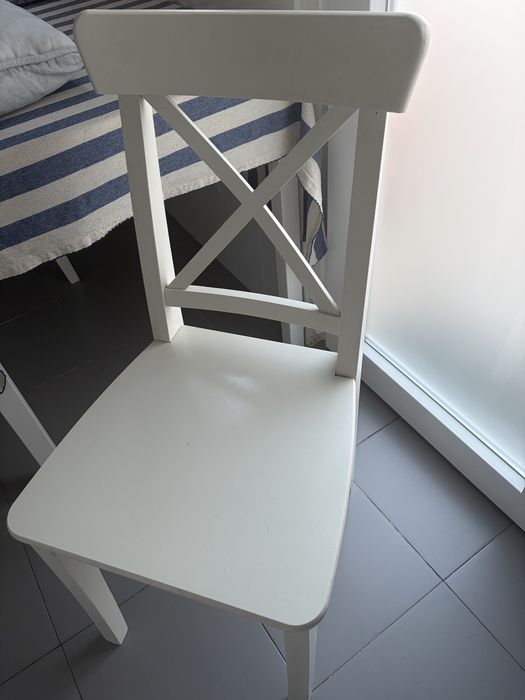 2 Cadeiras IKEA  ROSENTORP  madeira, brancas.