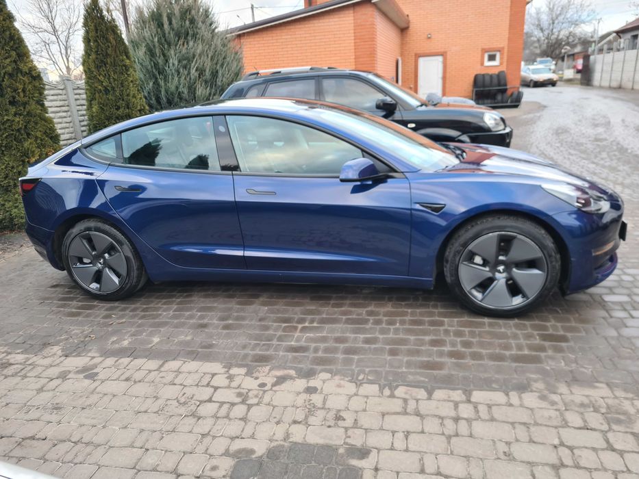 Tesla model 3 dual motor