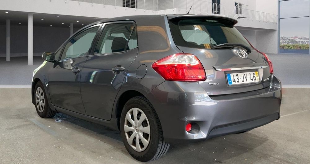 Toyota Auris 1.4 D-4D Active + Ac