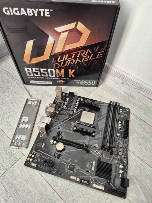 ігровийAM4 сет AMD Ryzen 5 5600  + плата Gigabyte B550 mATX. TRADE-IN
