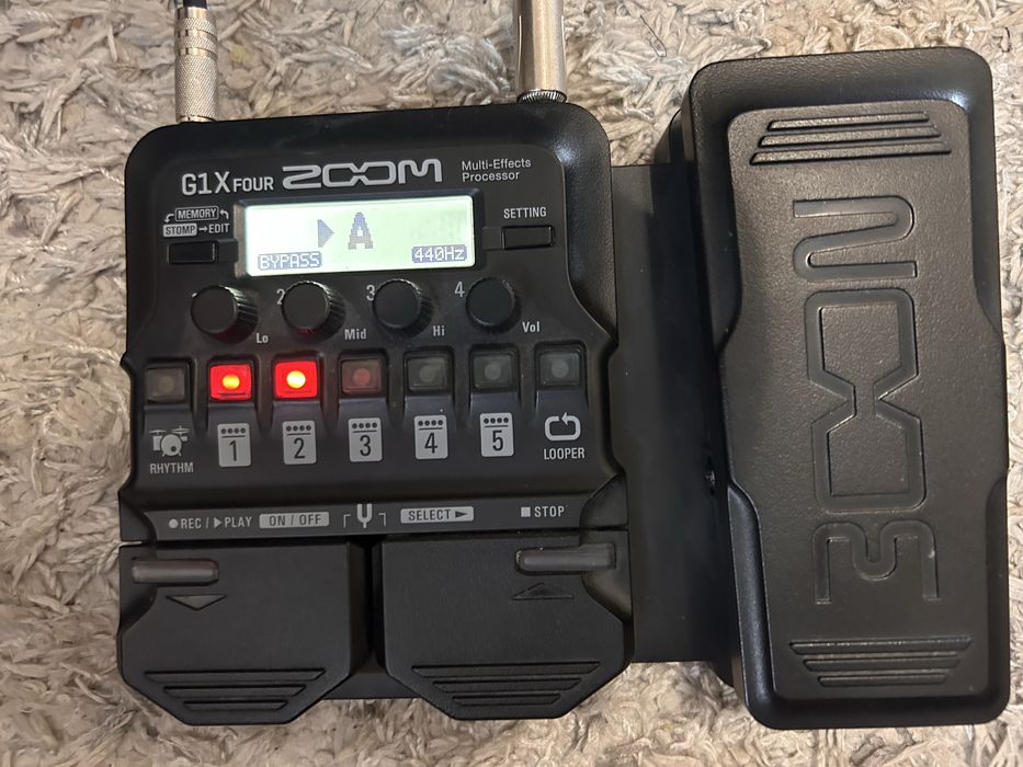 Multiefekt gitarowy Zoom G1X Four – Stan BDB / Gwarancja!