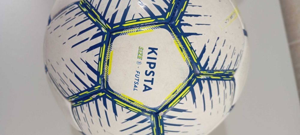 Bola futsal kipsta quality pro