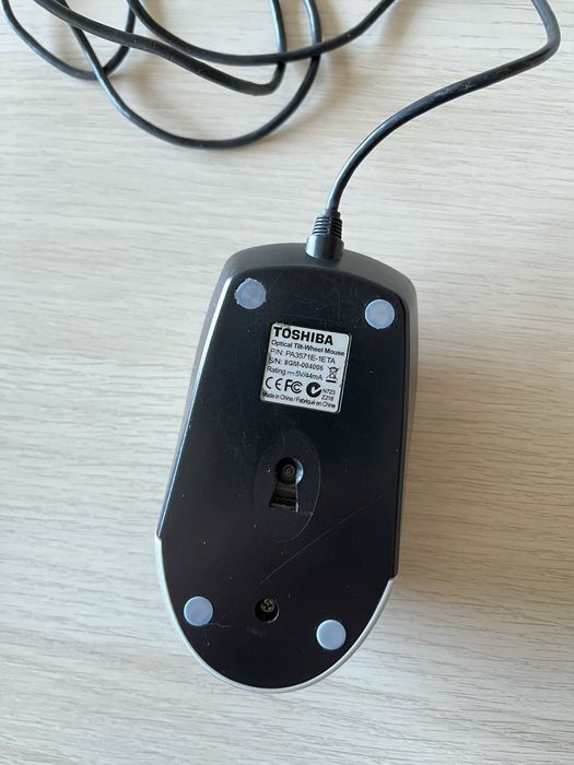 Rato óptico Toshiba