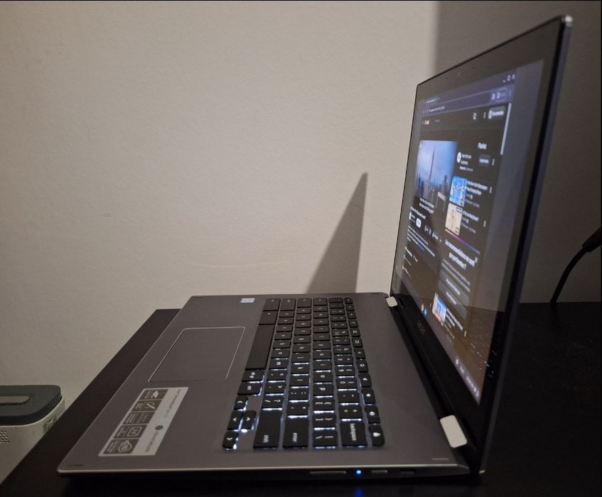 Acer Acer Spin 13 CP713-1WN – Intel Core i7-8550U, 8 Go RAM, SSD 128 Go, Écran IPS 13" 2256x1504 - Chormebook
