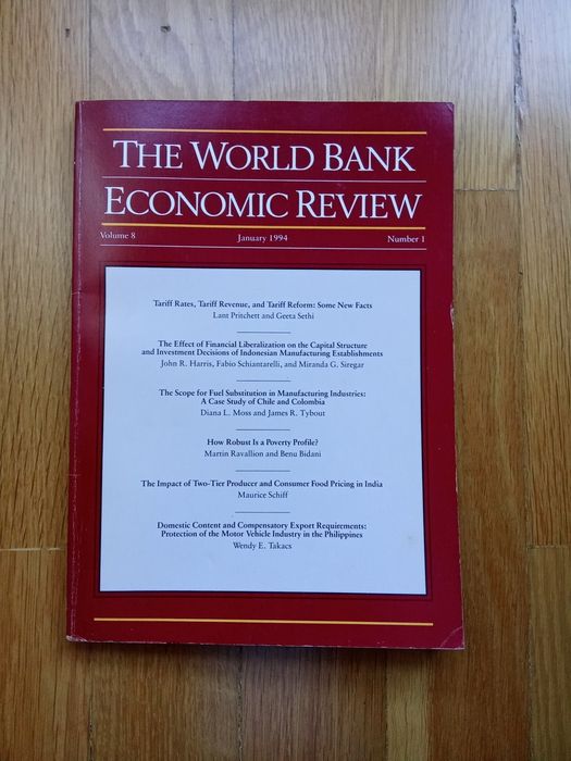 The World Bank Economic Review