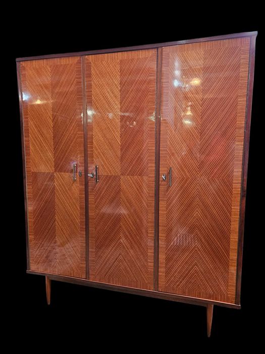 Roupeiro vintage - Bom estado geral