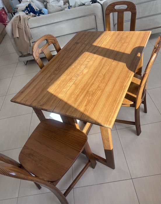 Mesa em pinho maciço
