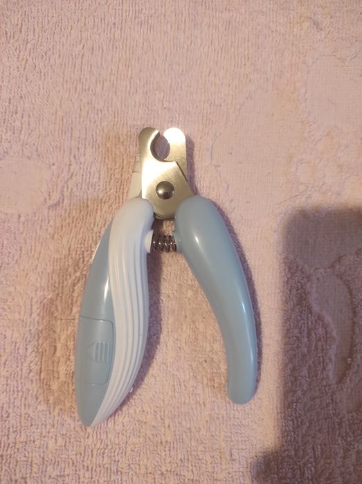 Кусачки для ногтей с подсветкой