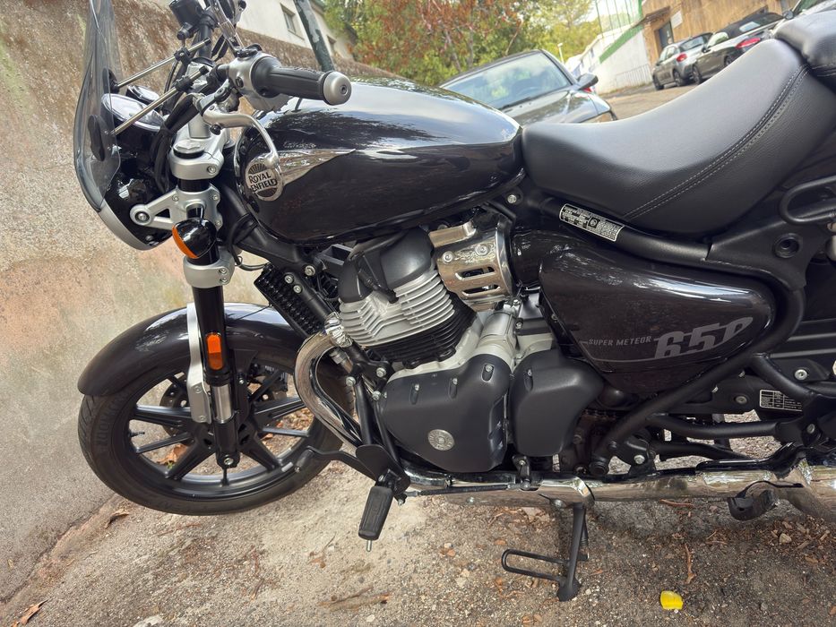 Royal enfield super meteor 650