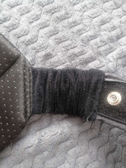 Adapter do pasów w samochodzie