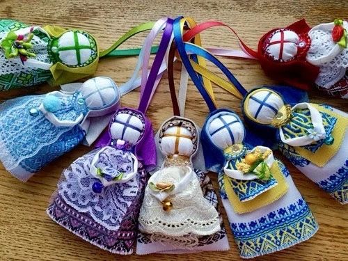 Підвіска в автомобіль Автопідвіска Мотанка Різнокольорові ляльки