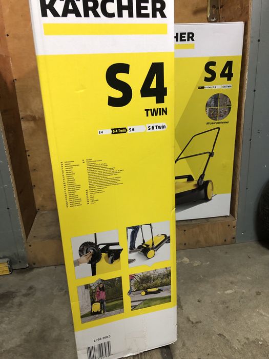 Ручная подметальная машина  Karcher S