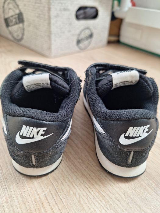 Buciki skórzane nike r. 25