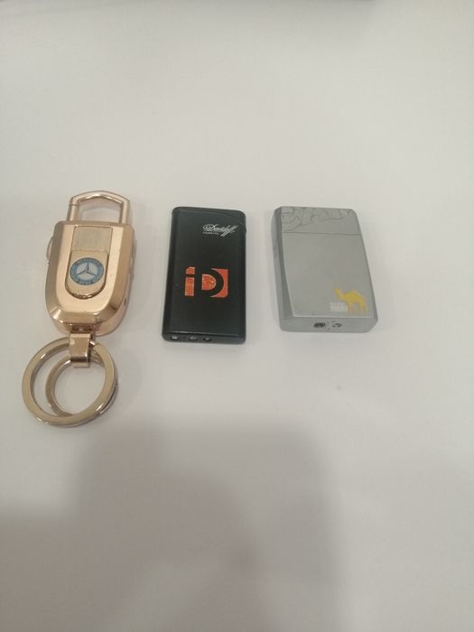 Зажигалка з брелком