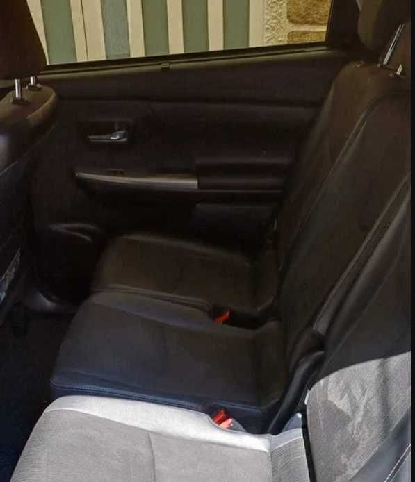 Toyota Prius+, Hibrido, 7 Lugares, Estimado, Económico