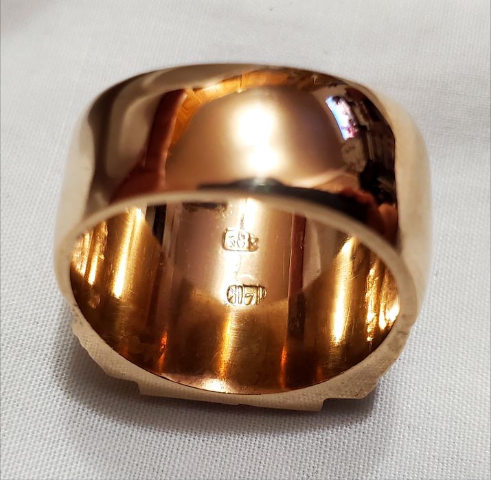 Перстень,кольцо золотого цвета с пробой цвета 585 золота периода ссср