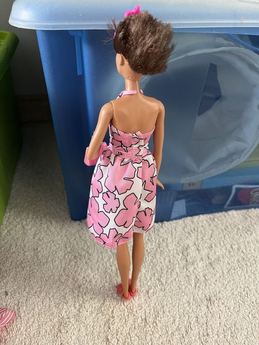 Lalka barbie z dodatkami