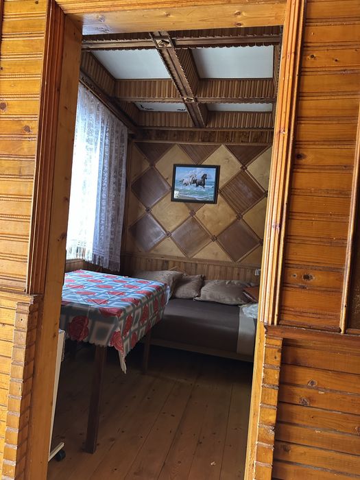 Продається 2-кім дачний будинок зі зрубу зі ставком, Заставнянська